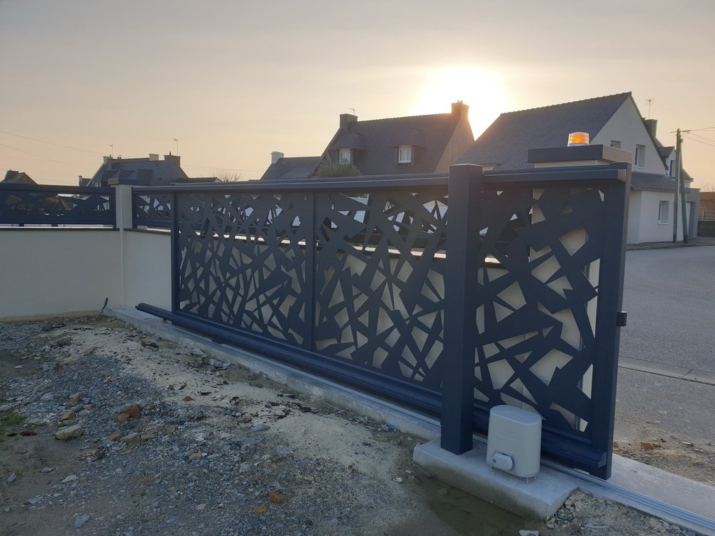 Portail moderne extérieur