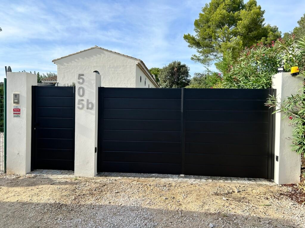 Portail moderne avec automatismes CAME